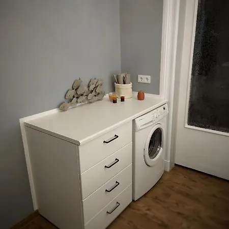Apartment Flat In Neo Country Style Aus Gruenderzeit Bis 6 Person *