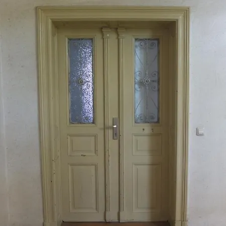 Flat In Neo Country Style Aus Gruenderzeit Bis 6 Person Apartment *